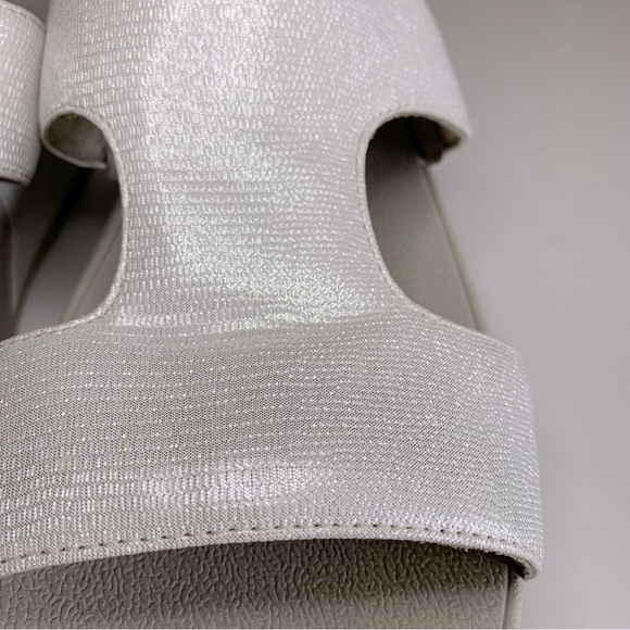 Women’s FitFlop Metallic Silver FitFlop Slide - Sz 9 - Picture 3 of 11